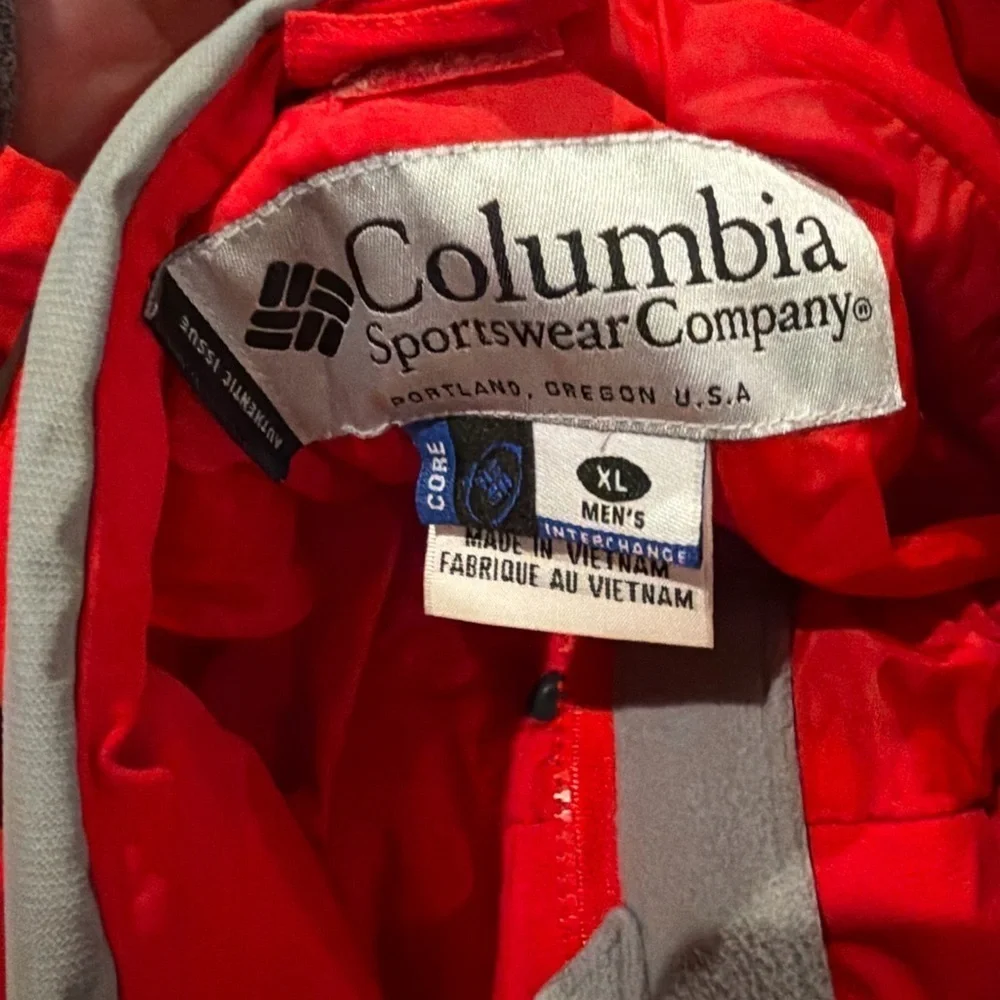 Columbia Men's Performance Jacket in Red and Black